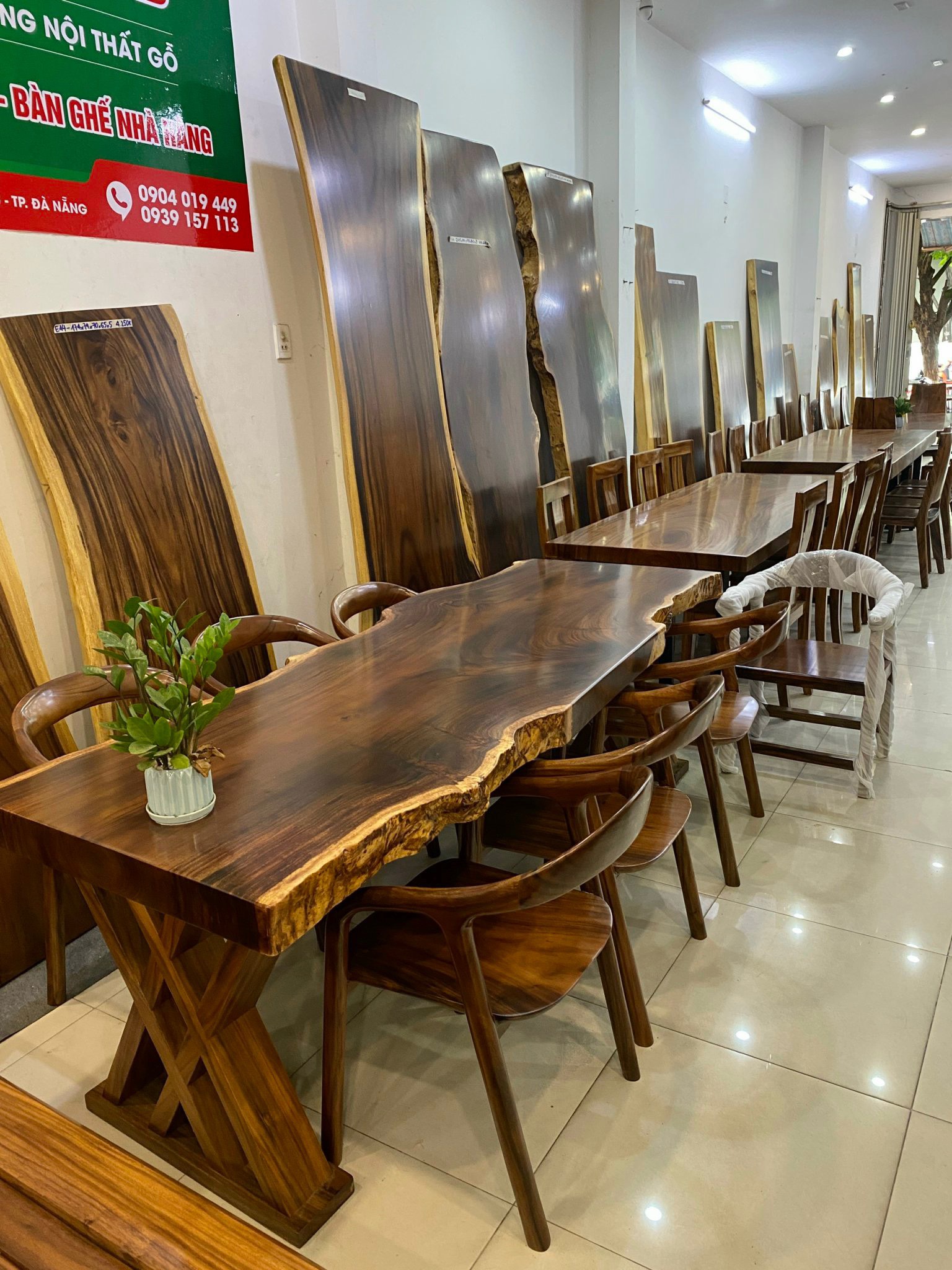 Showroom Phú Đạt Wood- 219-221 Nguyễn Hữu Thọ