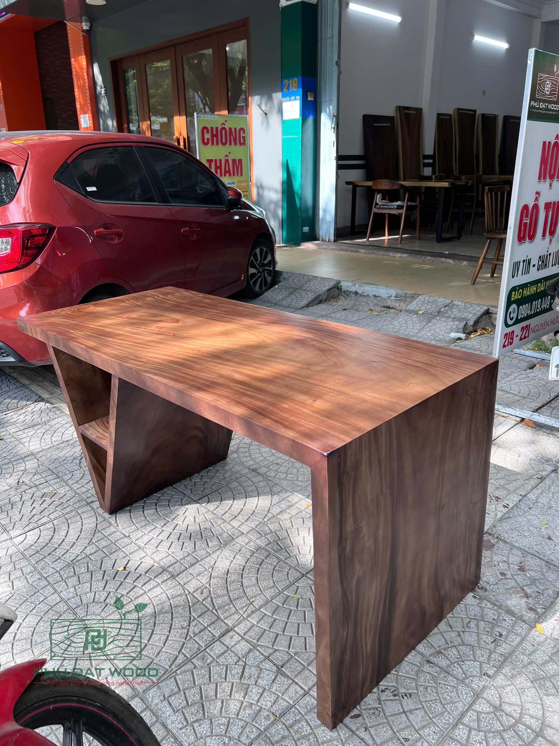 Bàn làm việc gỗ me tây B4