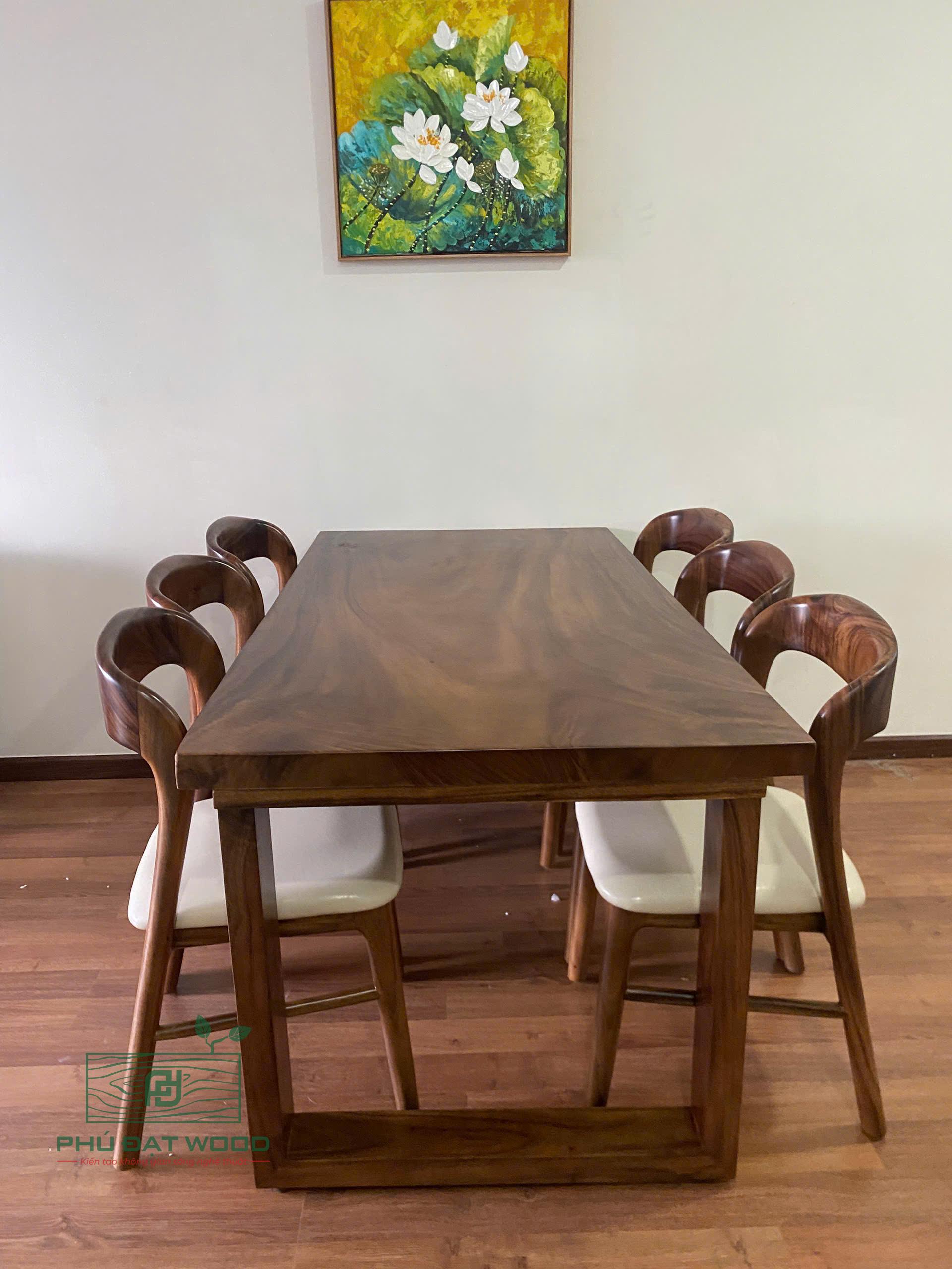 Bộ bàn ăn gỗ me tây nguyên khối PĐ 160x85