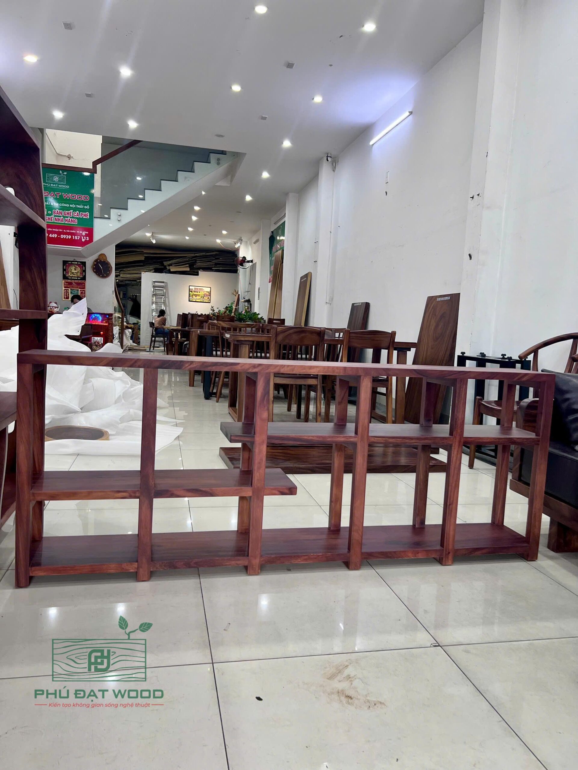 Kệ Sách Gỗ Tự Nhiên 180x70x25 cm