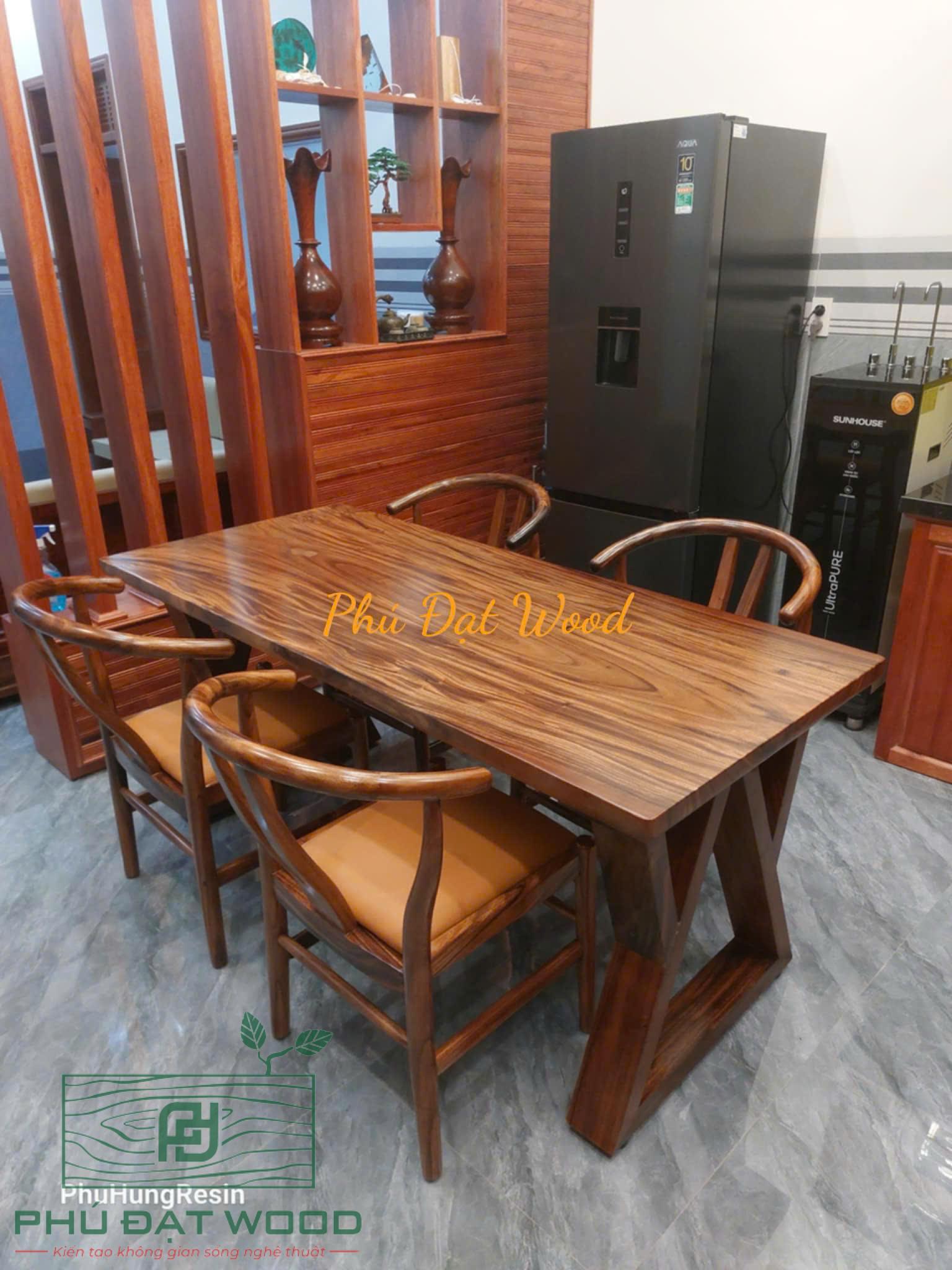 bàn ăn 4 ghế gỗ me tây sang trọng