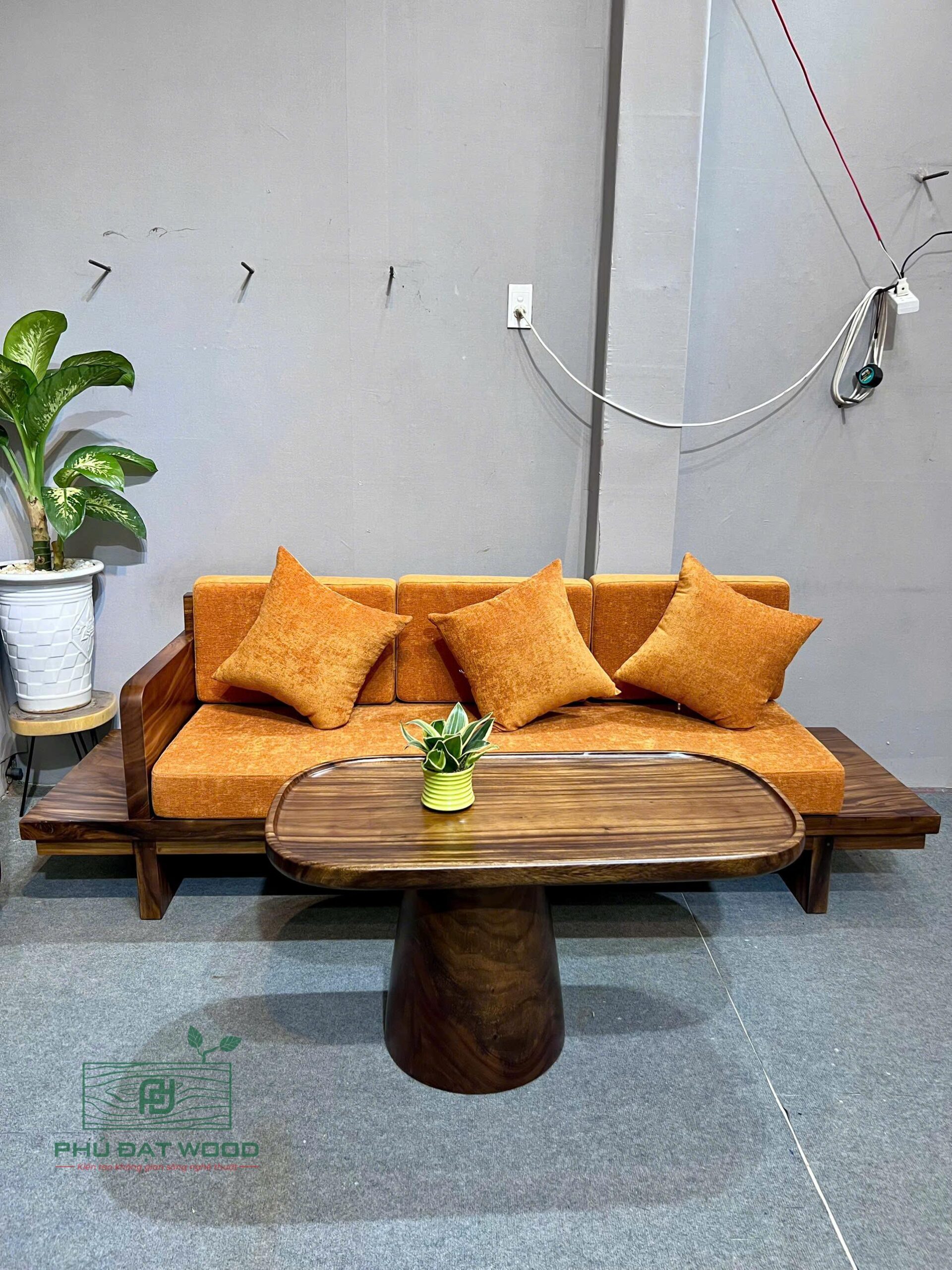 Bộ sofa gỗ me tây thiết kế theo yêu cầu