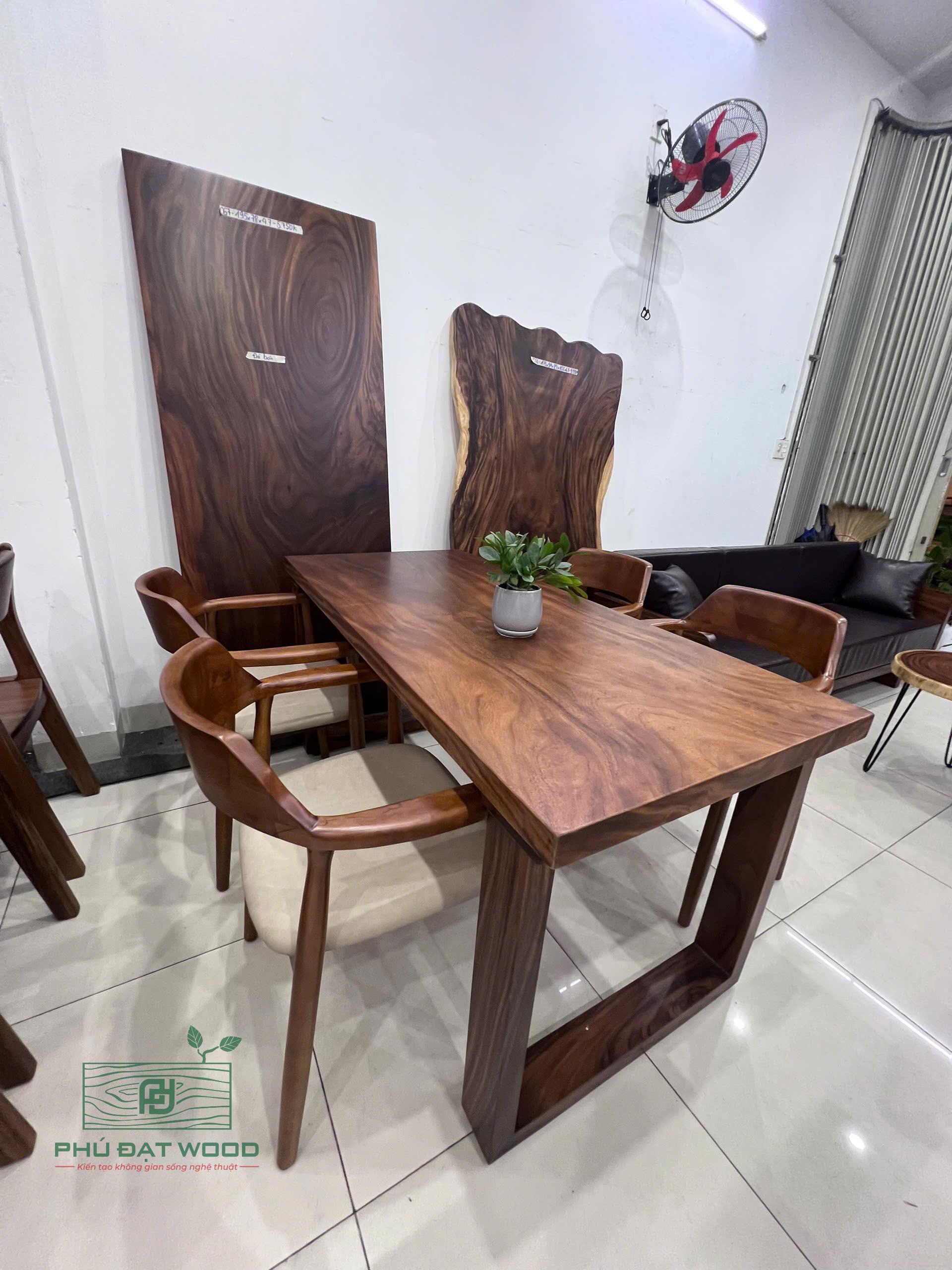 Bộ bàn sang trọng gỗ me tây PĐ 160X72 Bộ bàn sang trọng gỗ me tây PĐ 160X72