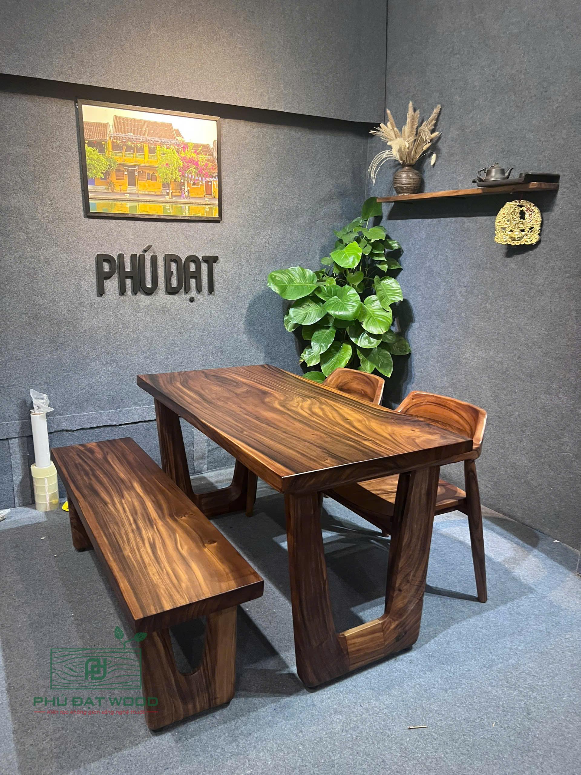 Bộ bàn ăn gỗ me tây thiết kế